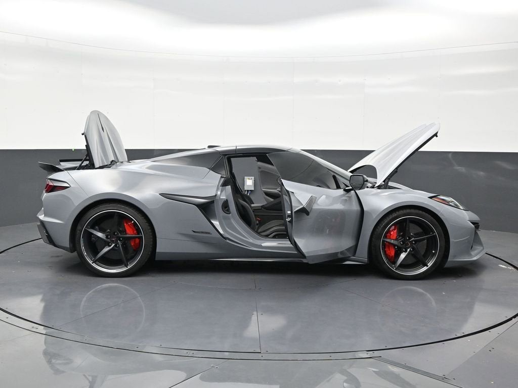 2025 Chevrolet Corvette E-Ray 2LZ