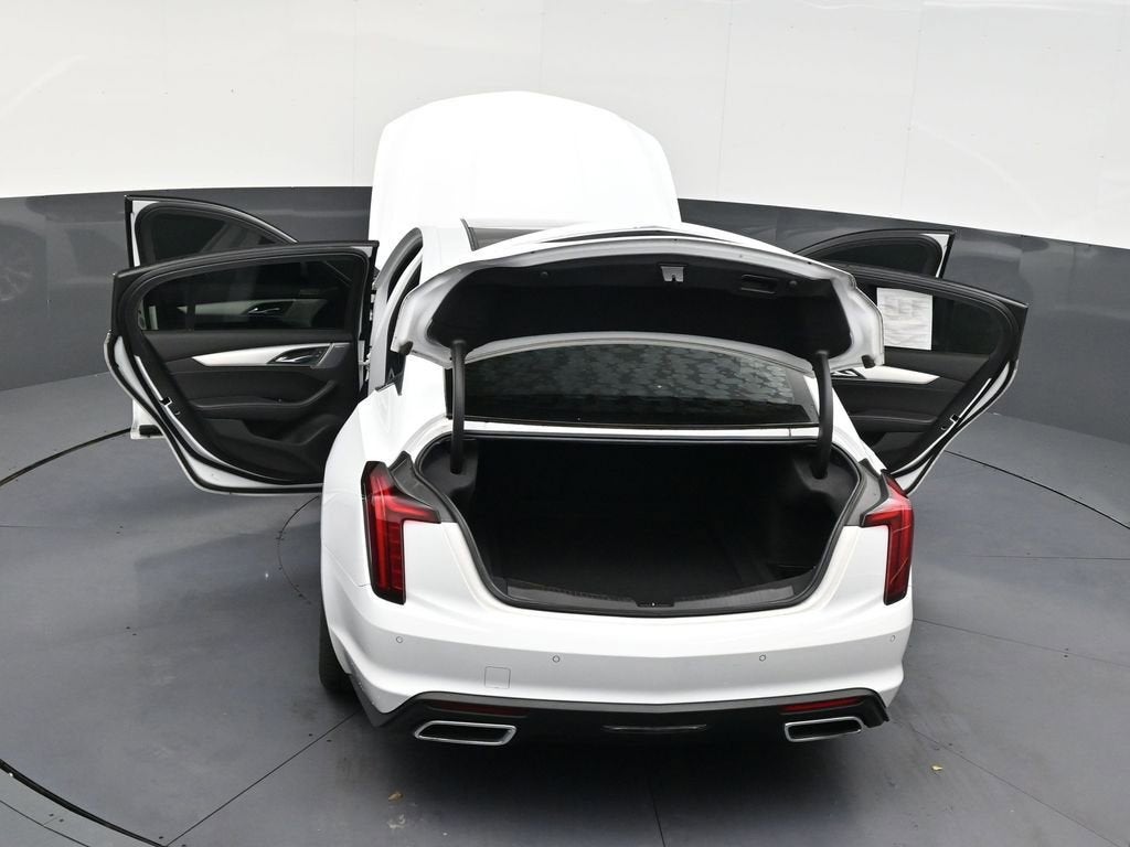 2022 Cadillac CT5 Luxury