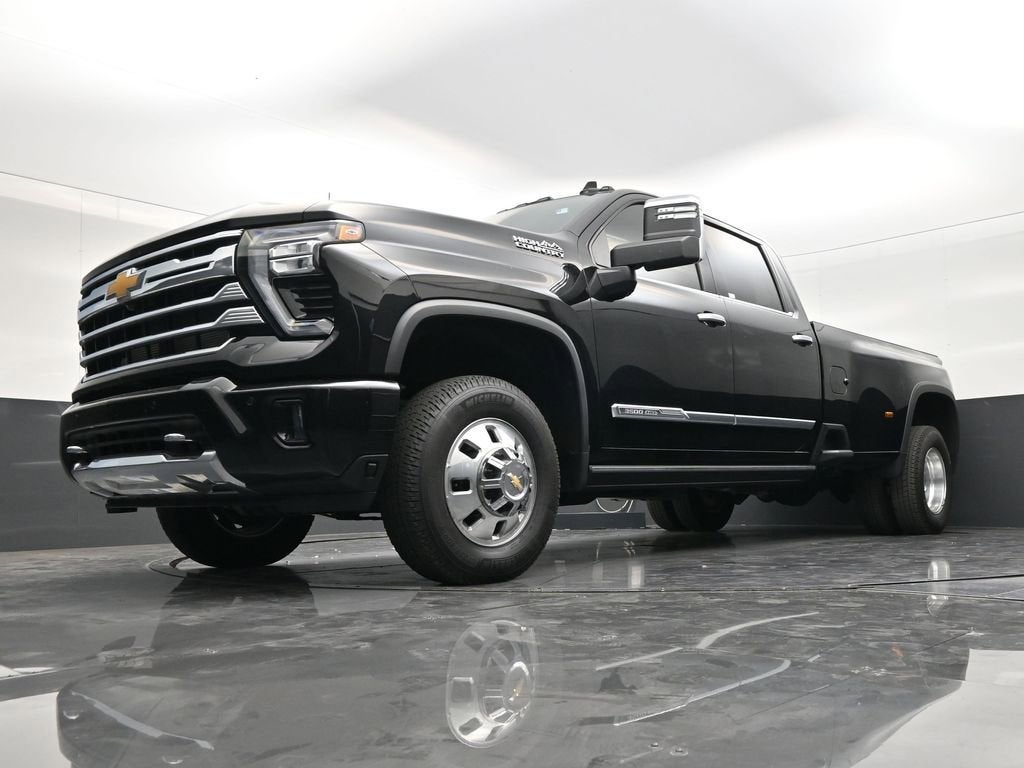 2025 Chevrolet Silverado 3500 HD High Country DRW