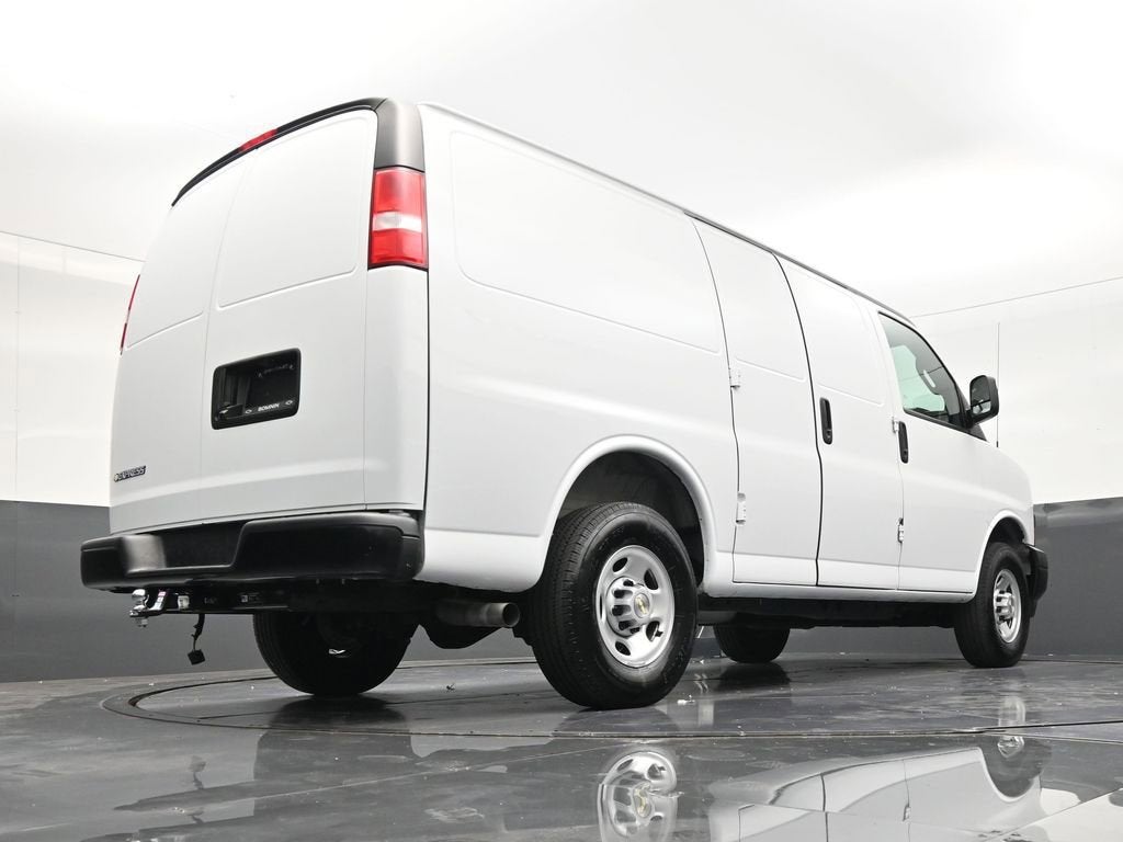 2025 Chevrolet Express Cargo WT