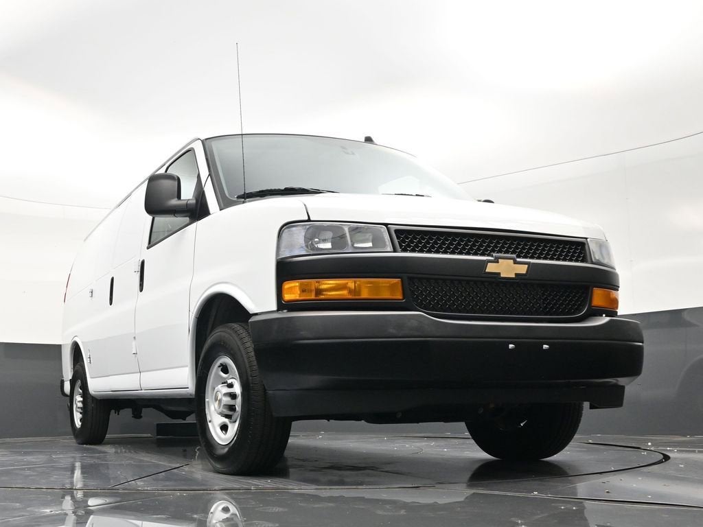 2025 Chevrolet Express Cargo WT