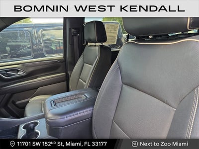 2023 GMC Yukon XL SLT