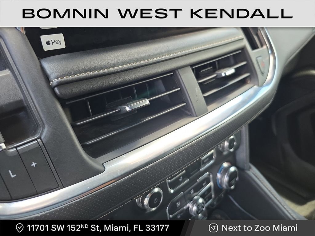 2023 GMC Yukon XL SLT