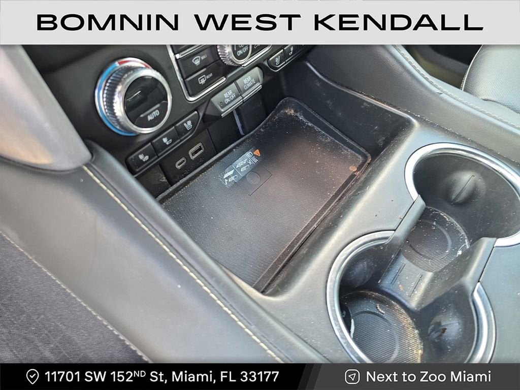 2023 GMC Yukon XL SLT