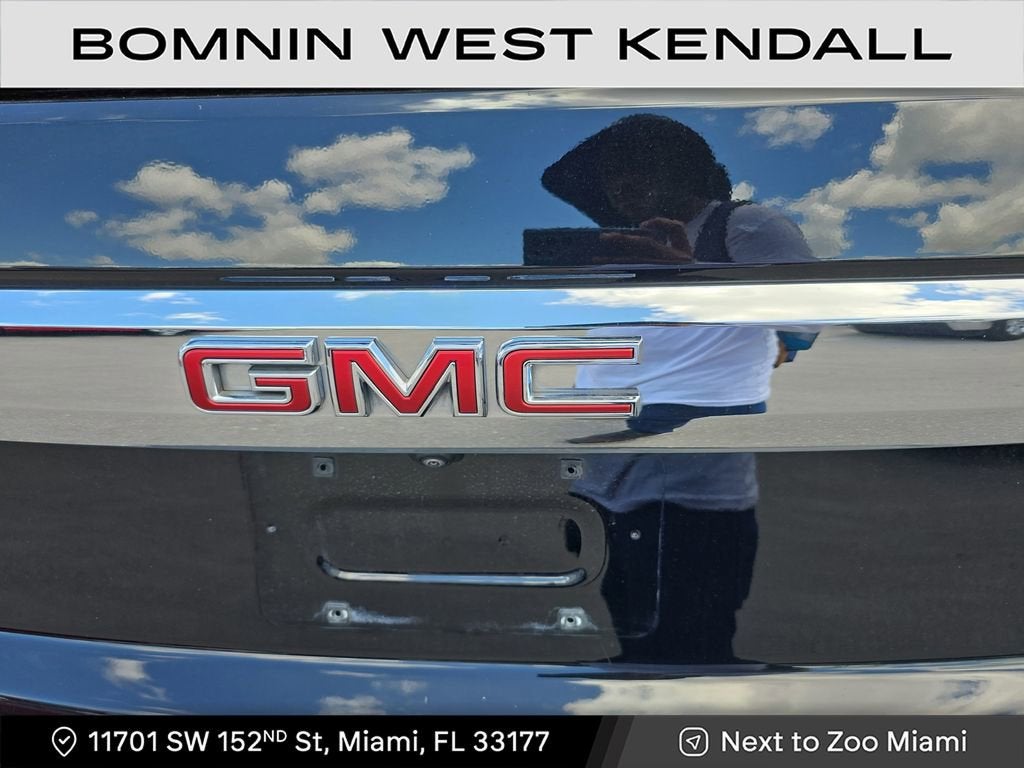 2023 GMC Yukon XL SLT