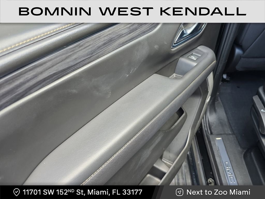 2023 GMC Yukon XL SLT