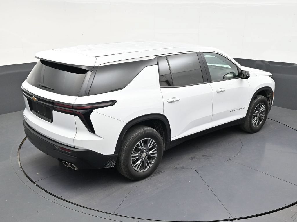 2024 Chevrolet Traverse LS