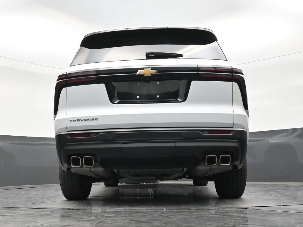 2024 Chevrolet Traverse LS
