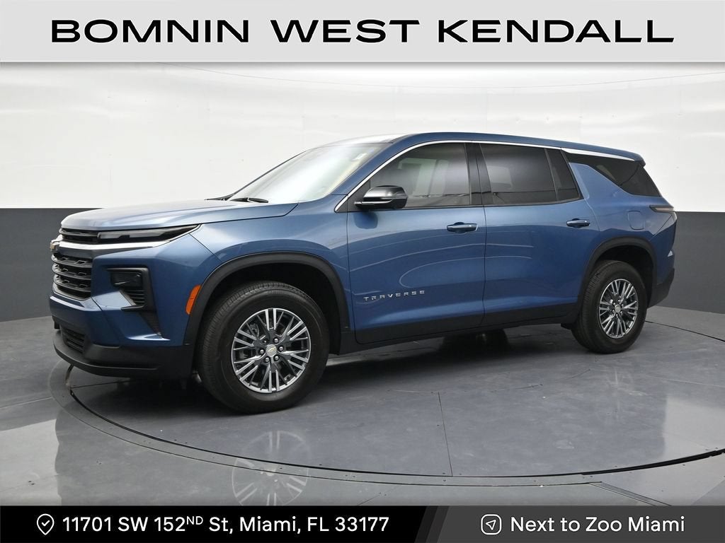 2024 Chevrolet Traverse LS