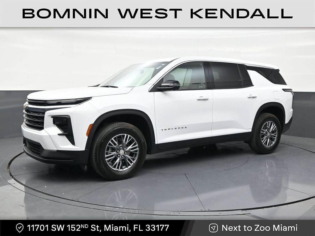 2024 Chevrolet Traverse LS