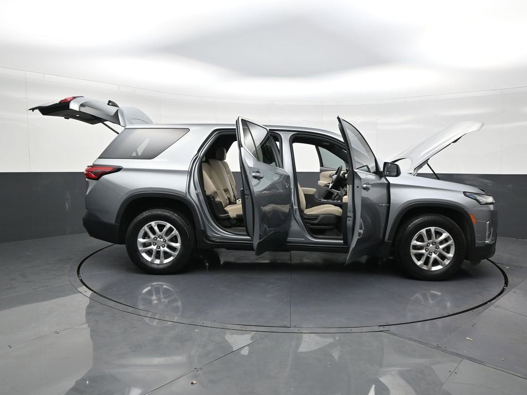 2023 Chevrolet Traverse LS