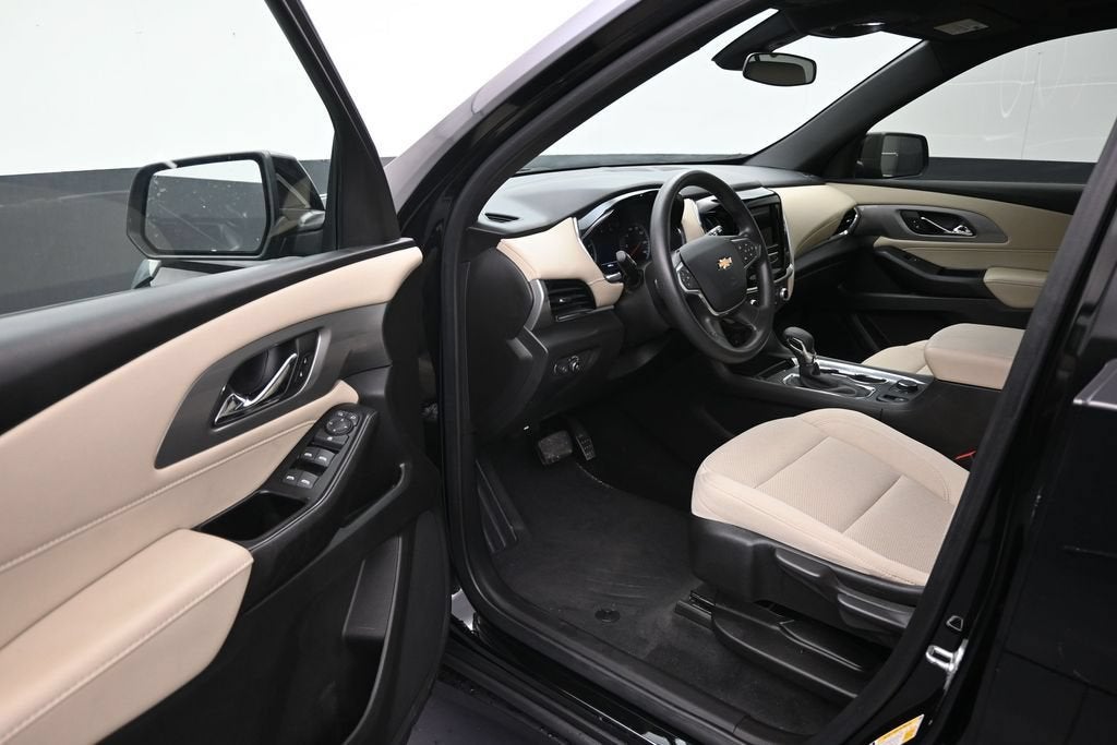2022 Chevrolet Traverse LS