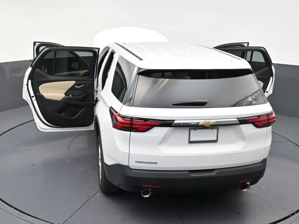 2023 Chevrolet Traverse LS