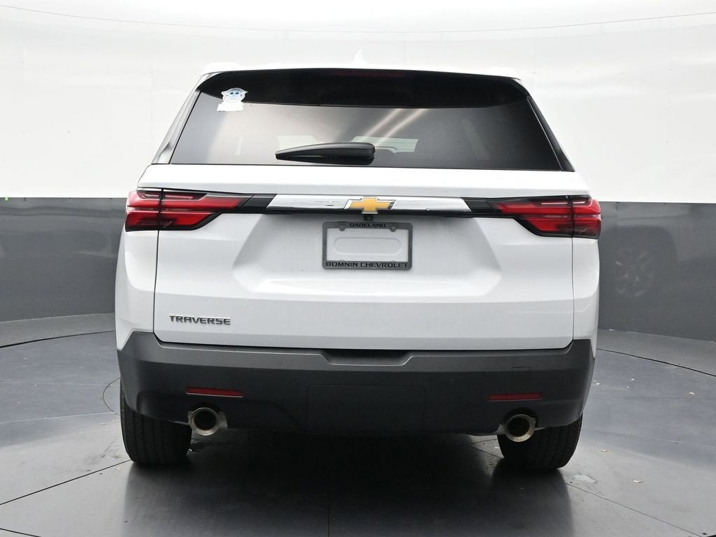 2023 Chevrolet Traverse LS
