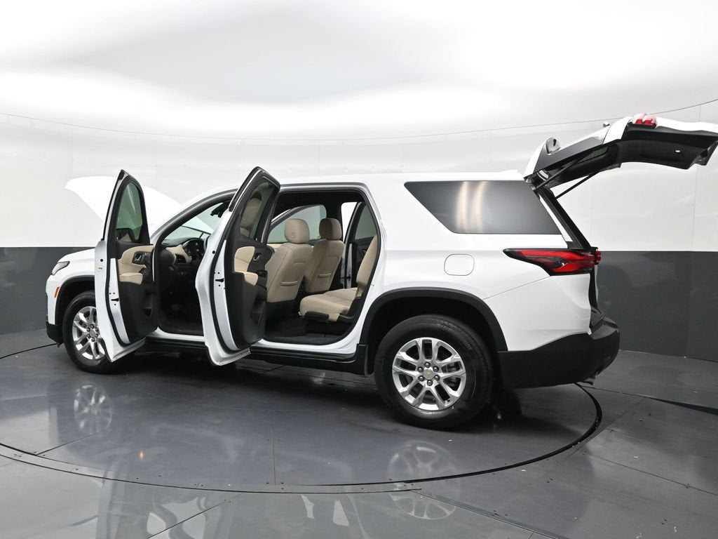 2023 Chevrolet Traverse LS