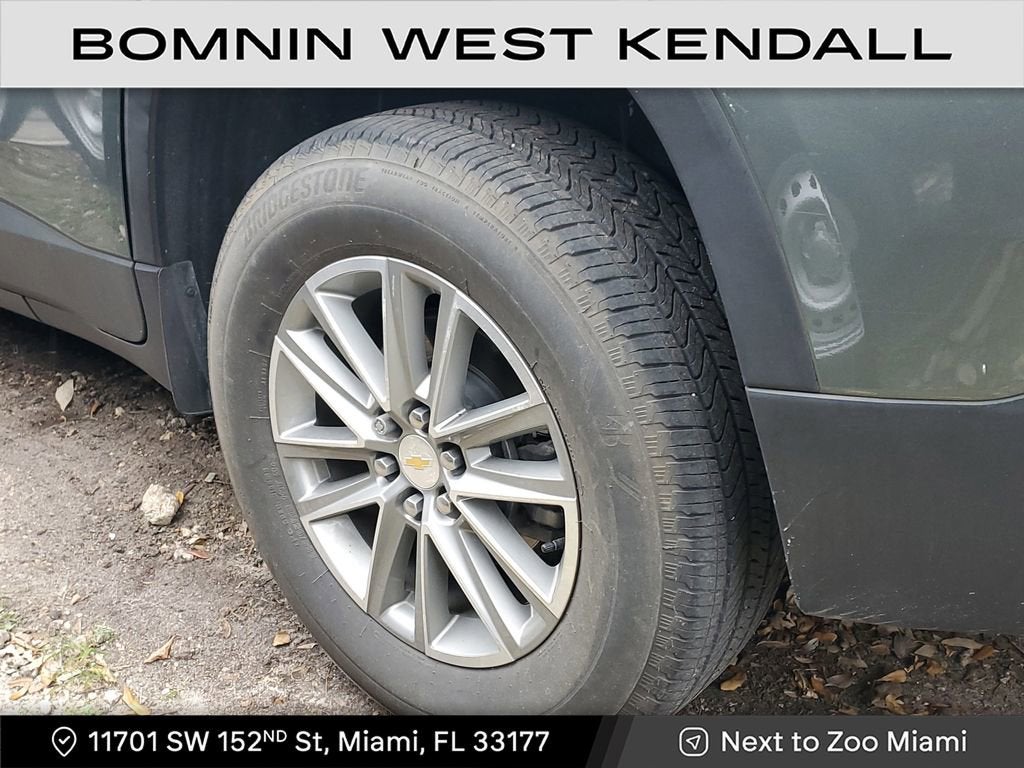 2023 Chevrolet Traverse LT Cloth