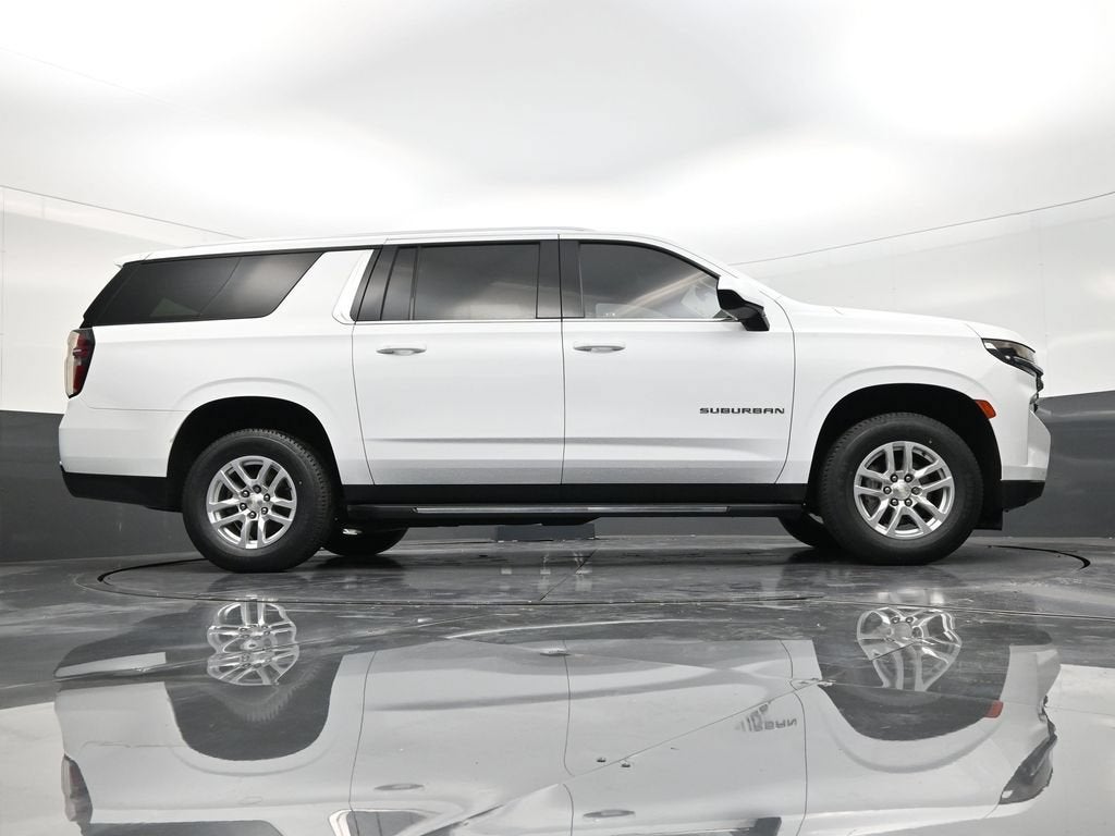 2023 Chevrolet Suburban LS