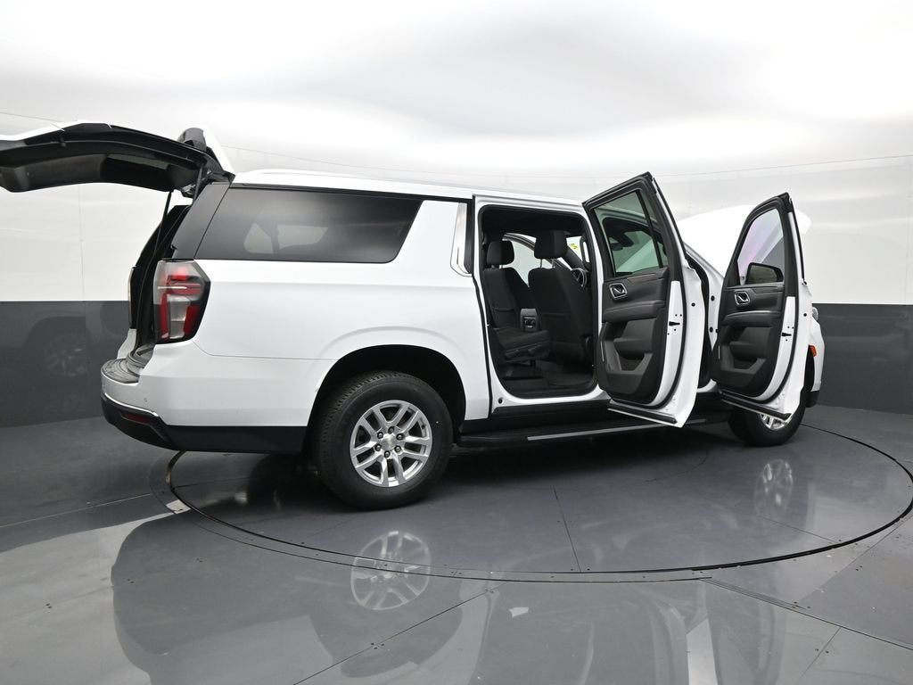 2023 Chevrolet Suburban LS