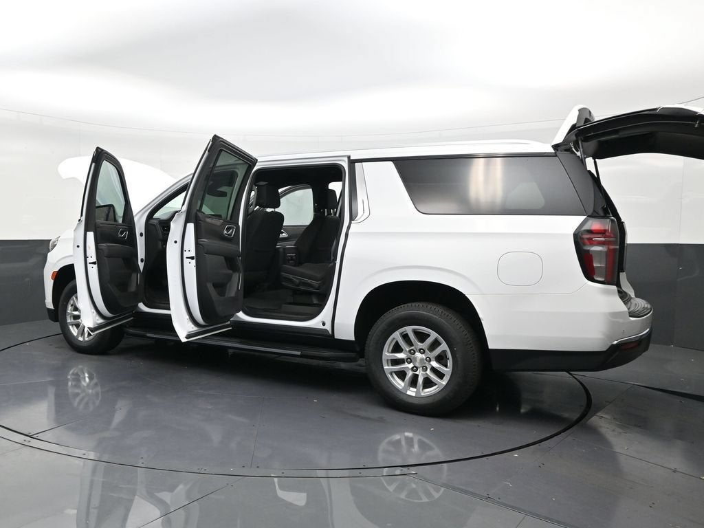 2023 Chevrolet Suburban LS