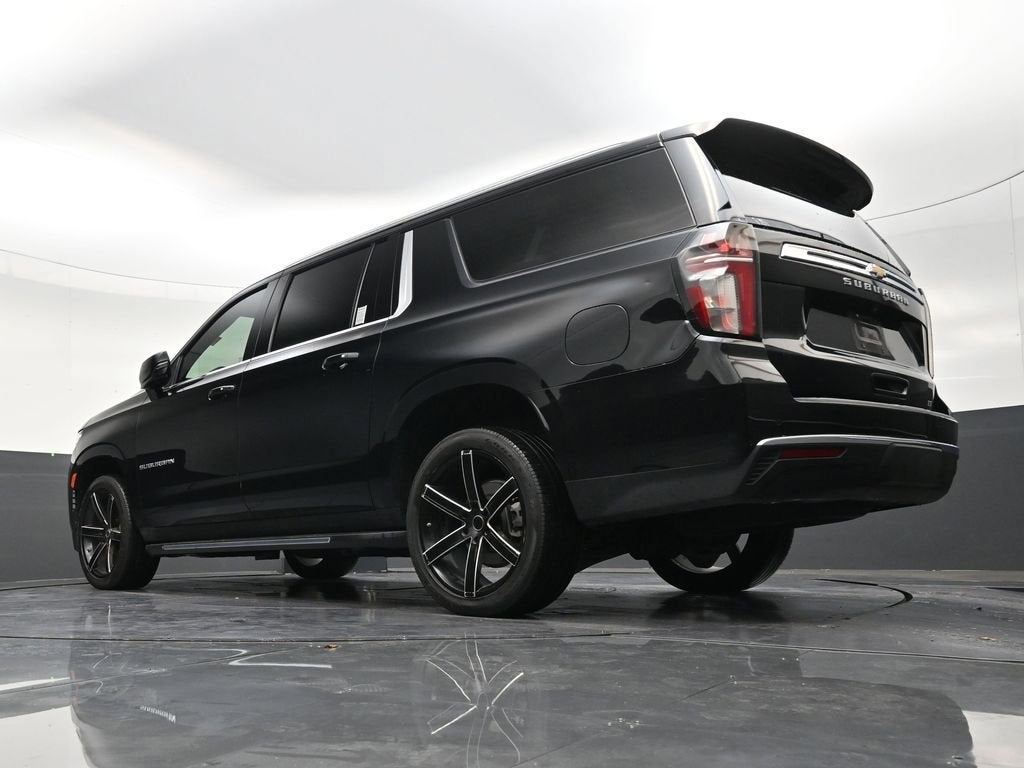 2023 Chevrolet Suburban LT