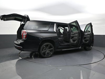 2023 Chevrolet Suburban LT