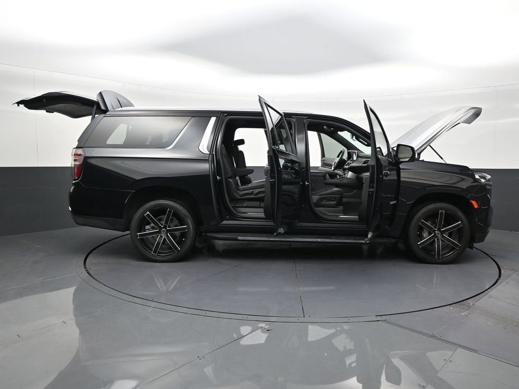 2023 Chevrolet Suburban LT