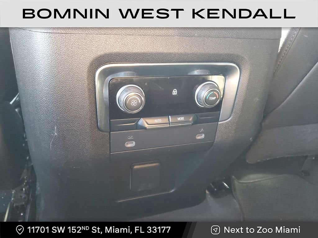 2023 Chevrolet Suburban RST