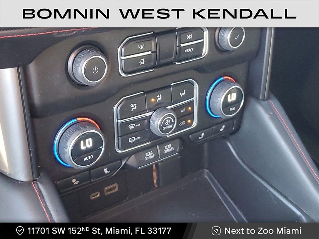 2023 Chevrolet Suburban RST