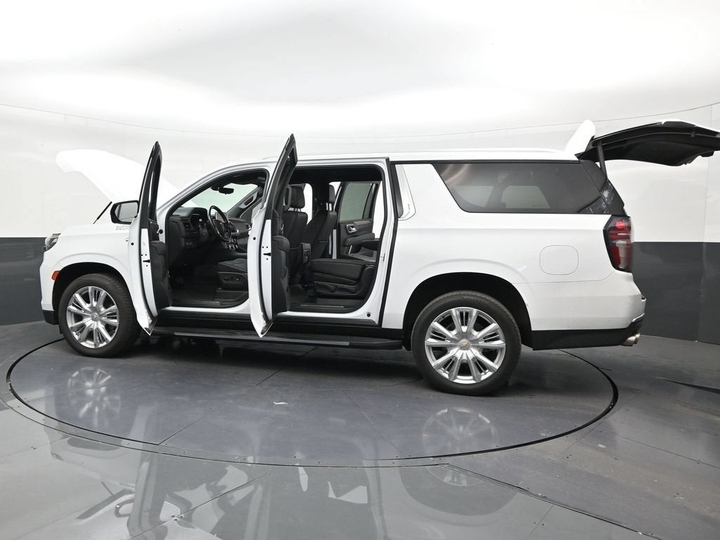 2022 Chevrolet Suburban High Country