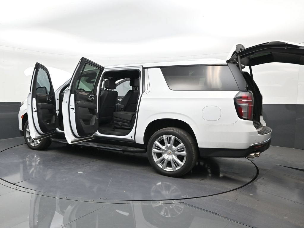 2022 Chevrolet Suburban High Country