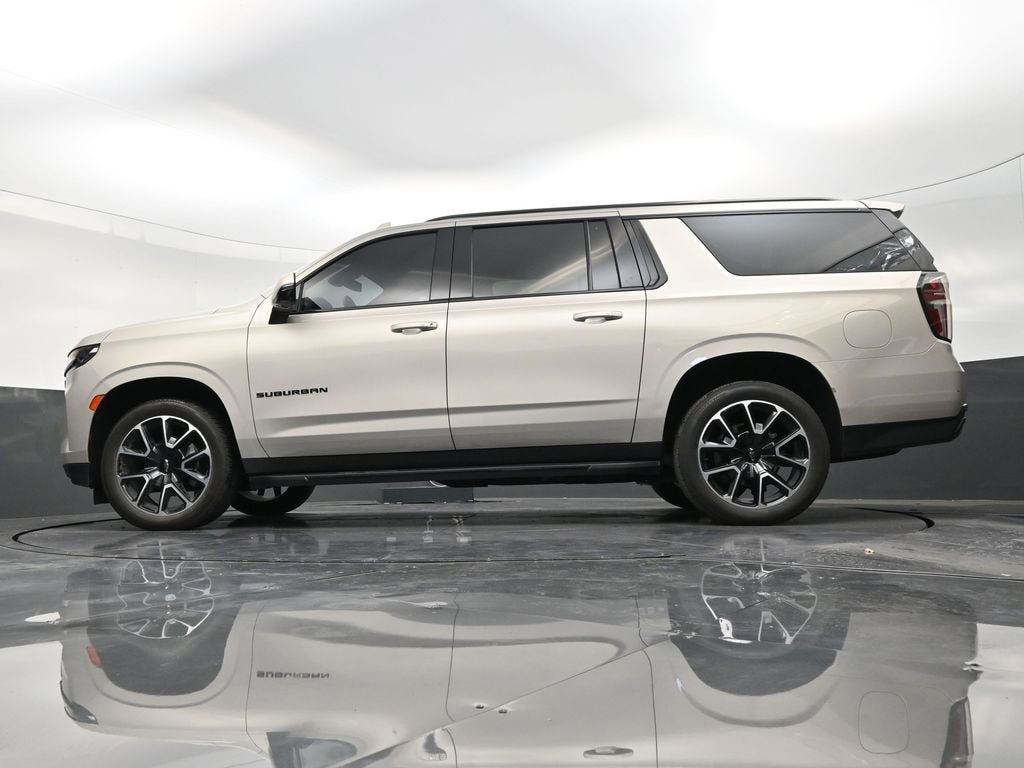 2023 Chevrolet Suburban RST