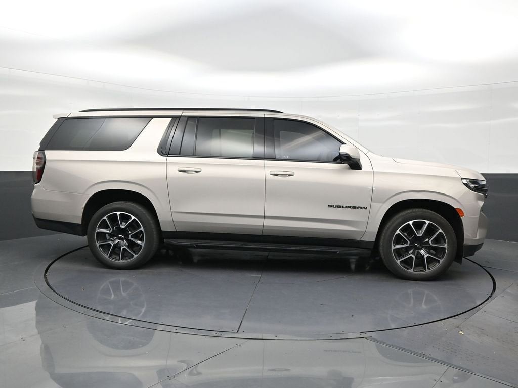 2023 Chevrolet Suburban RST