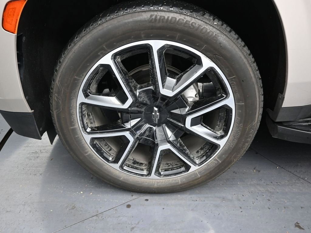 2023 Chevrolet Suburban RST