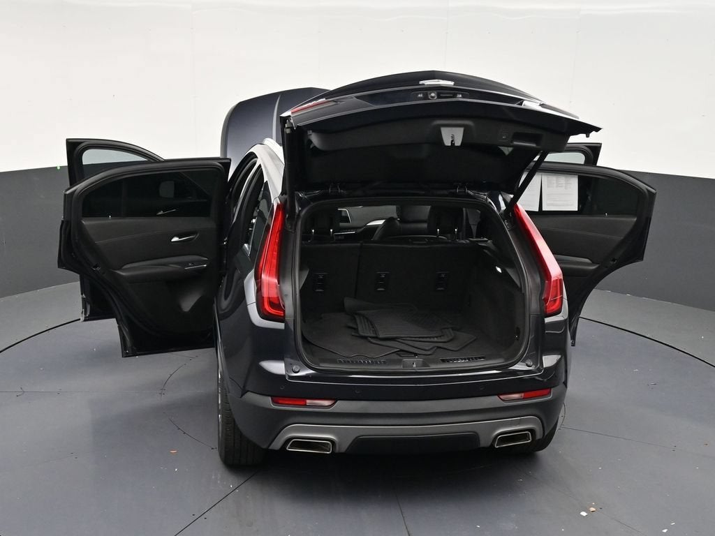 2023 Cadillac XT4 FWD Premium Luxury