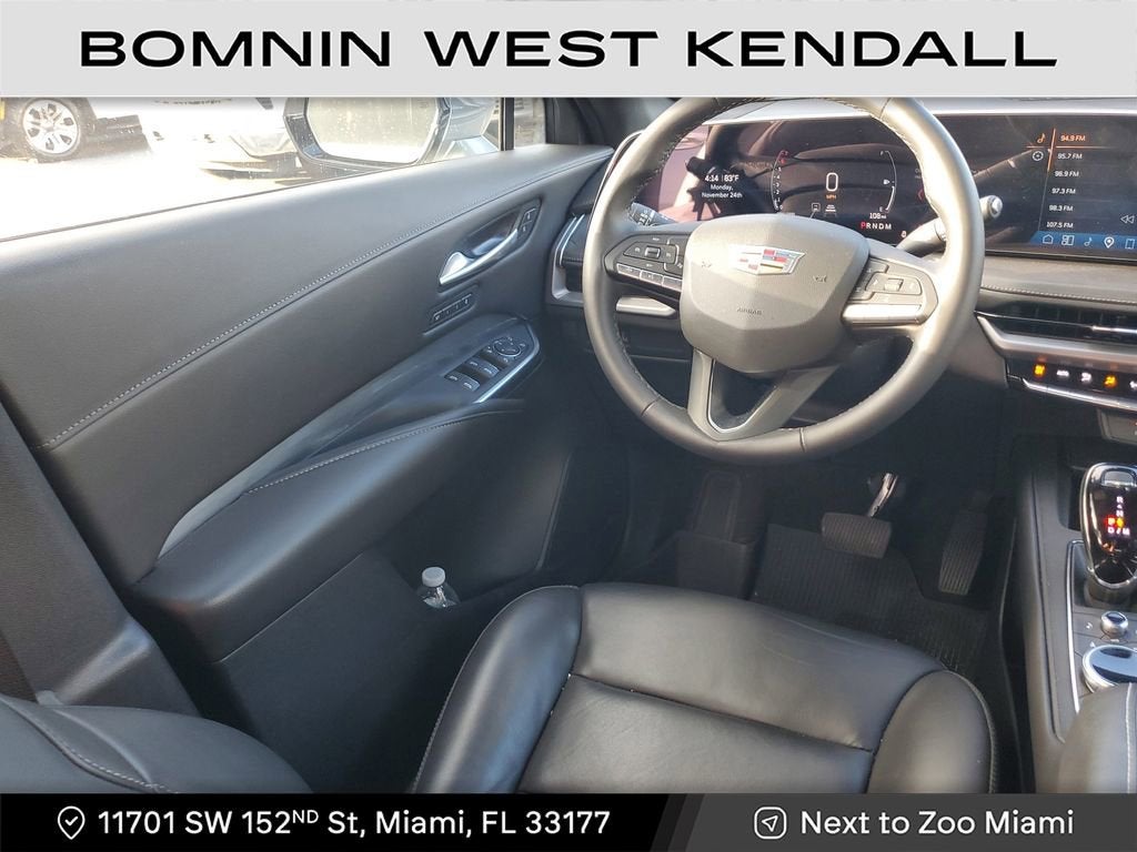 2025 Cadillac XT4 Premium Luxury