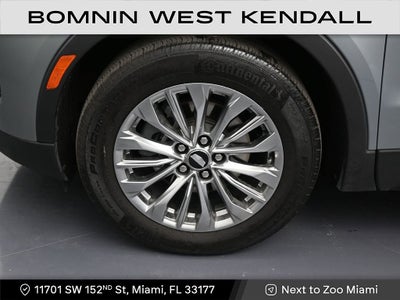 2025 Cadillac XT4 Premium Luxury