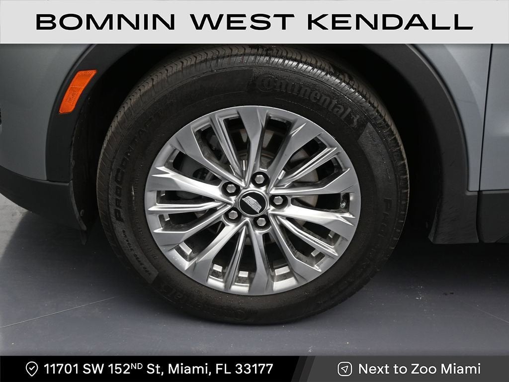 2025 Cadillac XT4 Premium Luxury