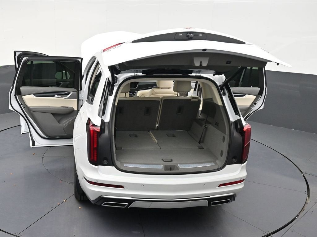 2025 Cadillac XT6 Premium Luxury