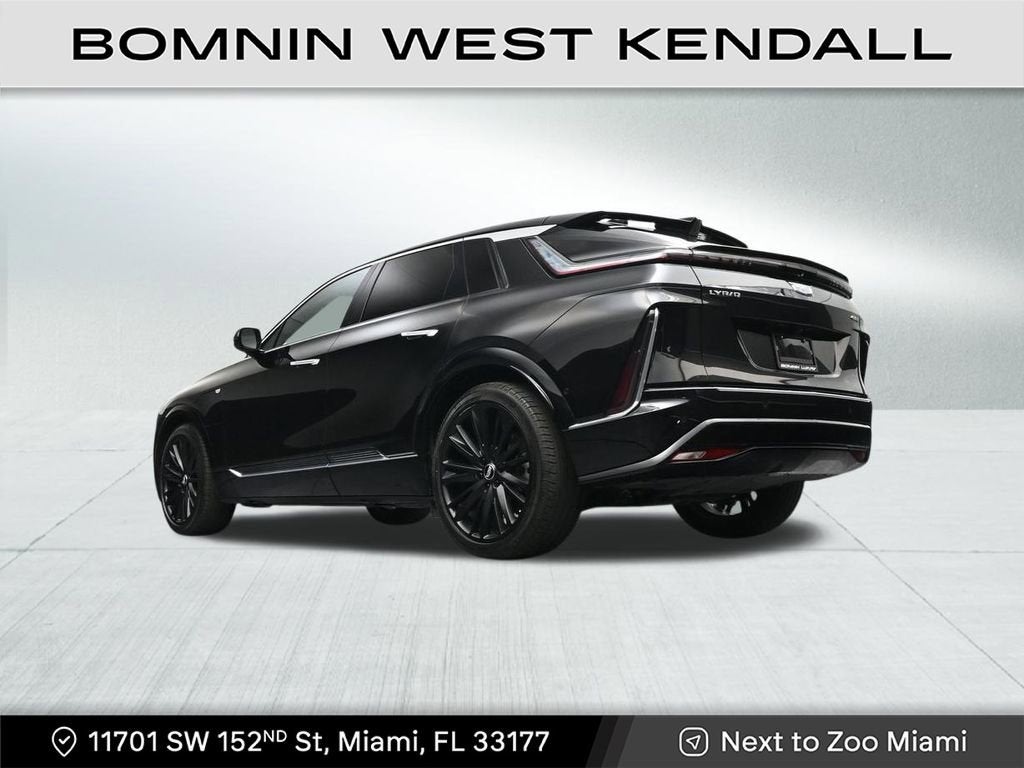 2025 Cadillac LYRIQ Luxury 2