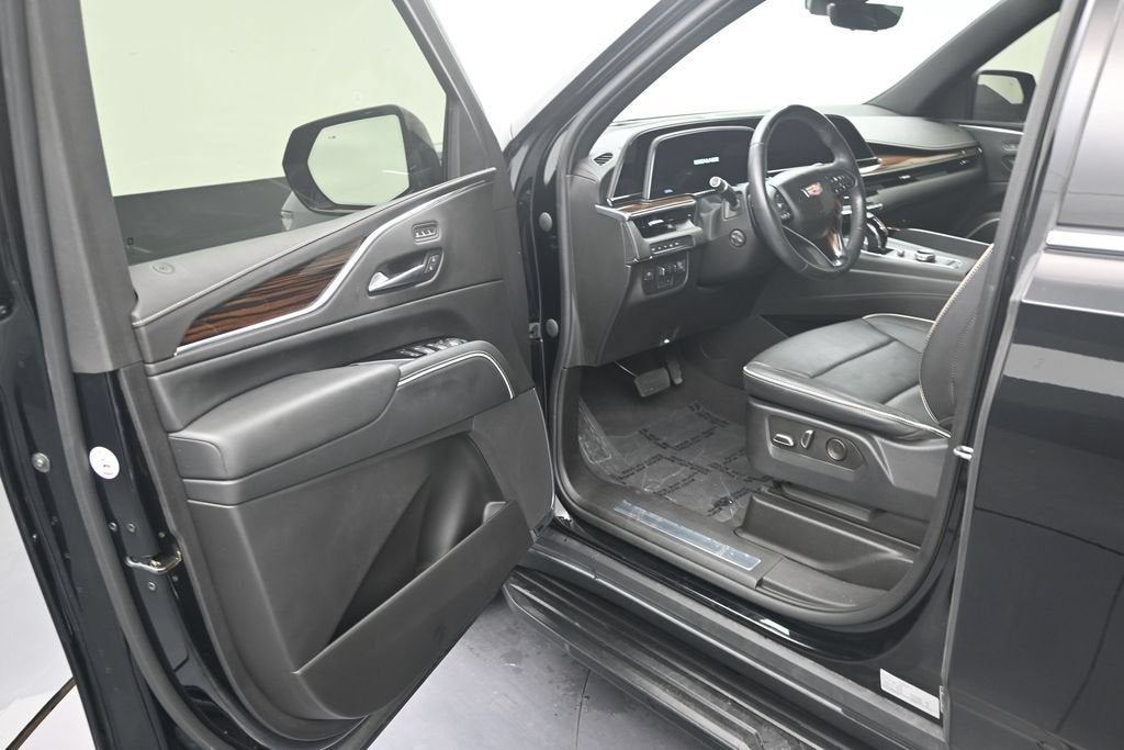 2023 Cadillac Escalade ESV 4WD Premium Luxury