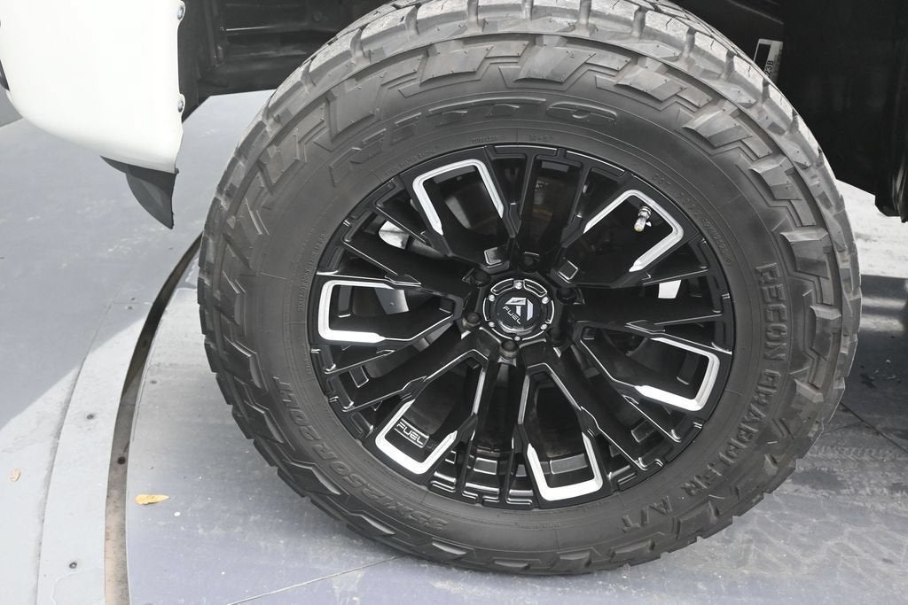 2019 Nissan Titan SL