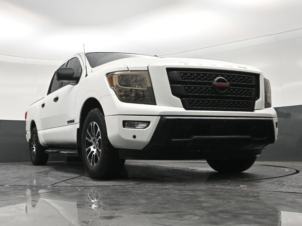 2021 Nissan TITAN Crew Cab SV 4x2