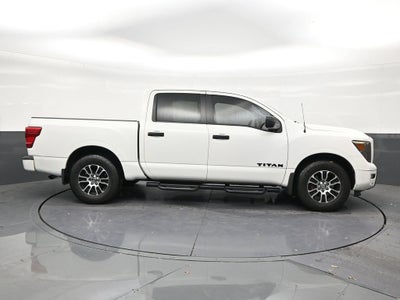 2021 Nissan TITAN Crew Cab SV 4x2