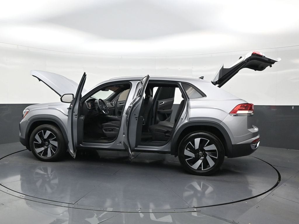 2024 Volkswagen Atlas Cross Sport 2.0T SE w/Technology