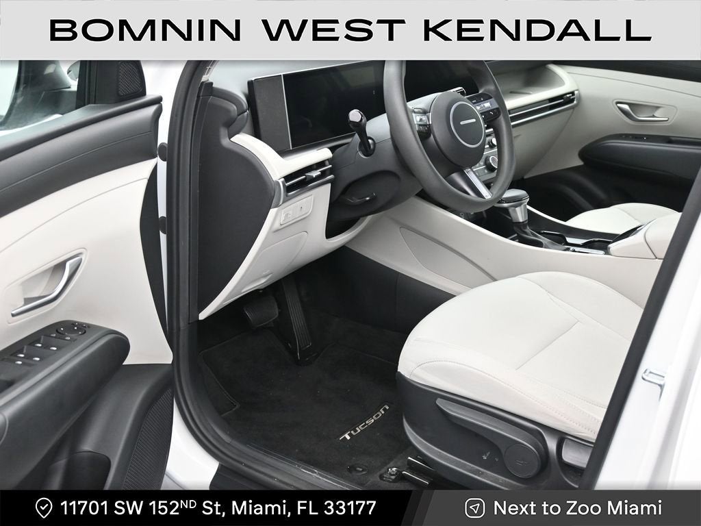 2025 Hyundai Tucson SE