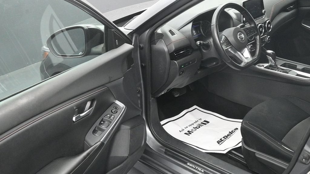 2022 Nissan Sentra SR Xtronic CVT