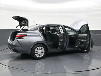 2022 Nissan Versa S