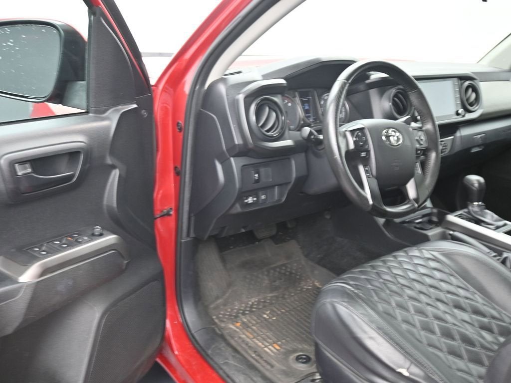 2022 Toyota Tacoma 2WD SR