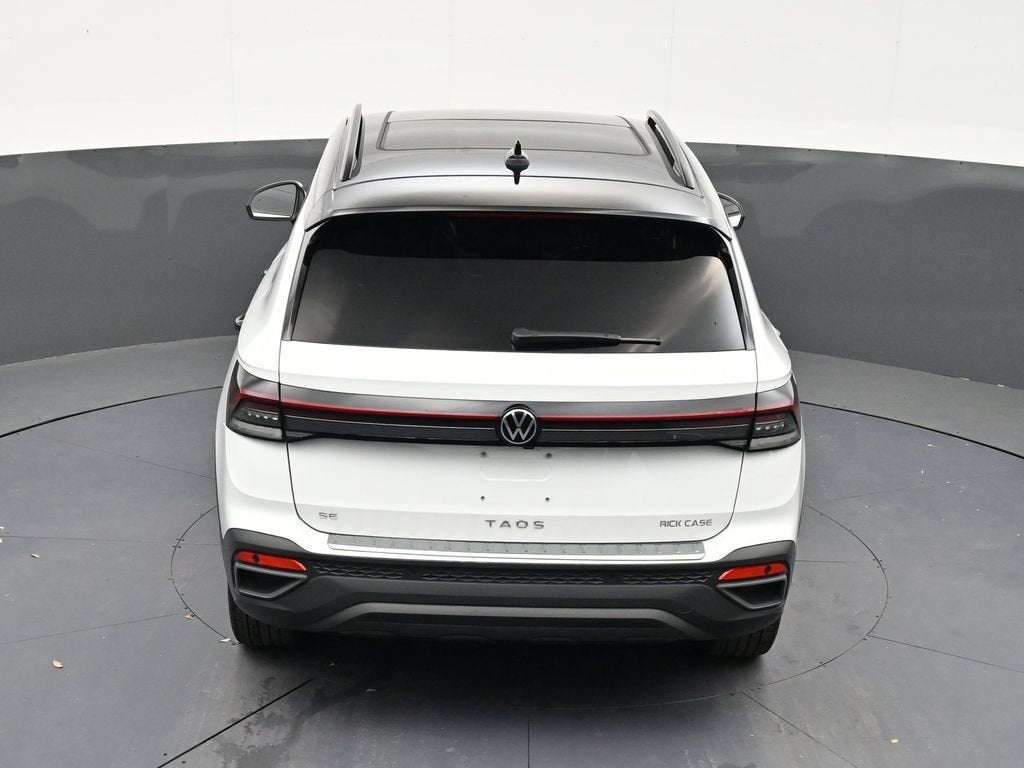2025 Volkswagen Taos SE Black