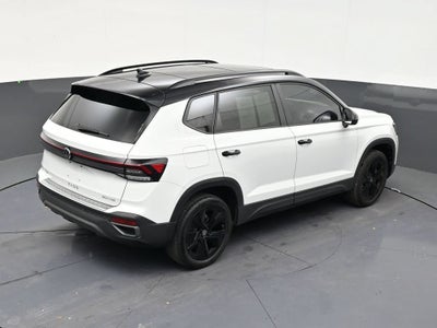 2025 Volkswagen Taos SE Black